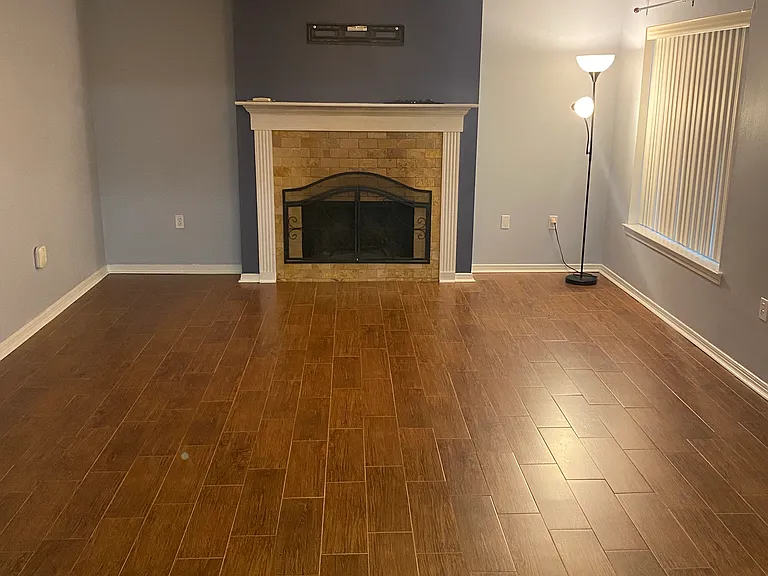2418 Headwaters Dr — Photo 2