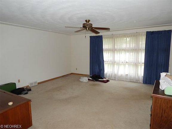 4th image of 235 Knollwood Dr
