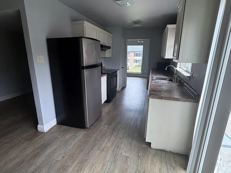 2621 Roman Way — Photo 4