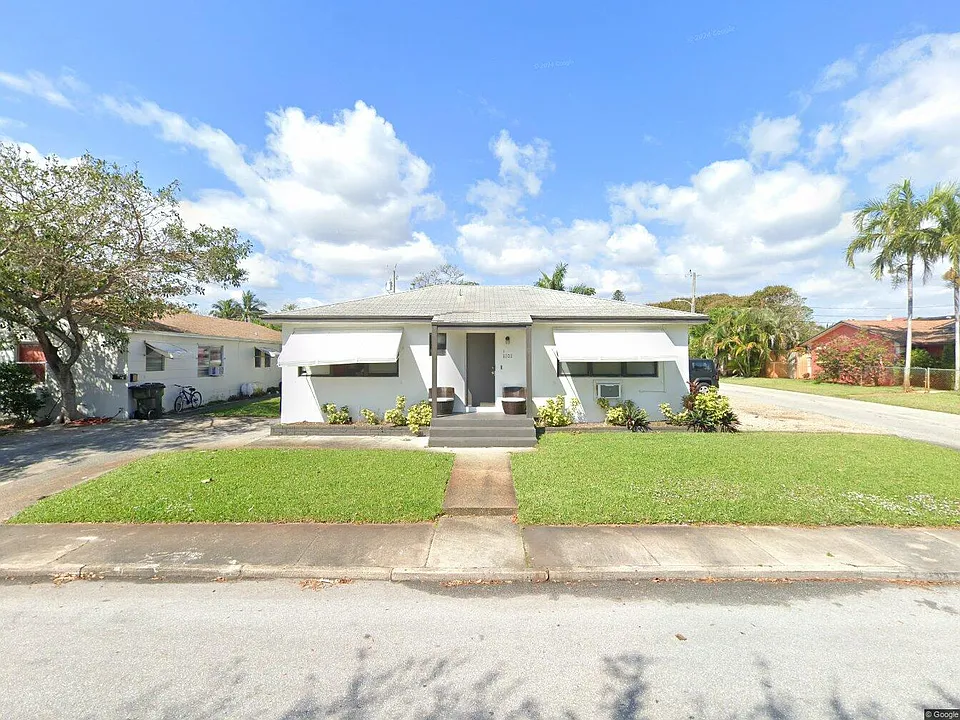 1101 S M St #4