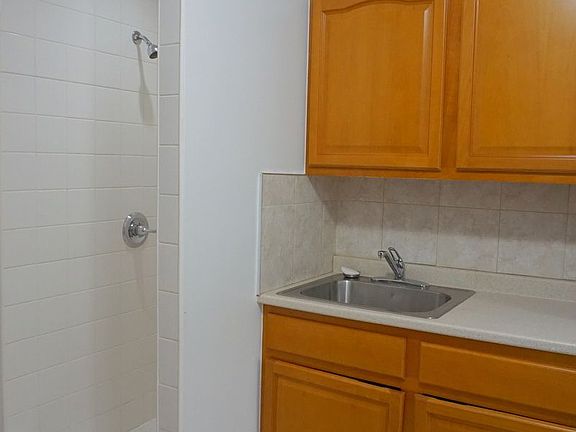 2nd image of 178 Ludlow St #2A