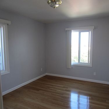 5th image of 325 Accacia St