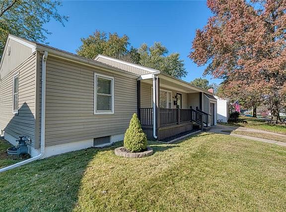 3rd image of 8416 Boone Blvd