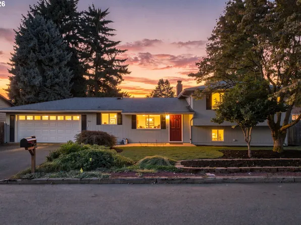 1120 Douglas Dr, West Linn, OR 97068