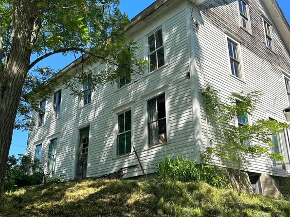 297 S Main Street, Winterport, ME 04496