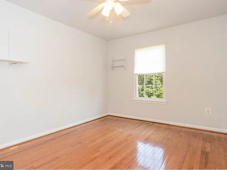 4683 Joanna Ct — Photo 22
