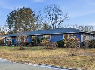 14 Ridgefield Dr, Framingham, MA 01701
