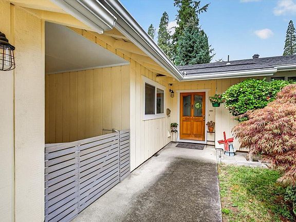 4th image of 70 Fair Oaks Dr