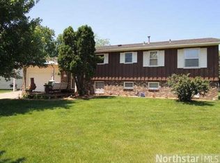 10430 Osage St NW, Coon Rapids, MN 55433