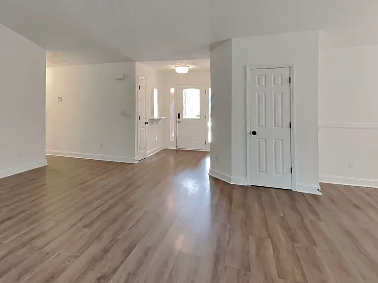3951 Moore Creek Dr — Photo 6