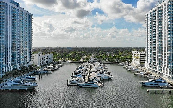 1st image of 17301 Biscayne Blvd #L-1