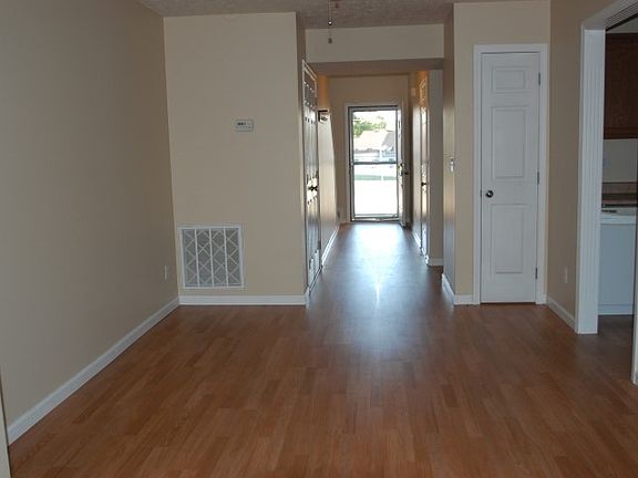 4th image of 118 Darby Woods Ct