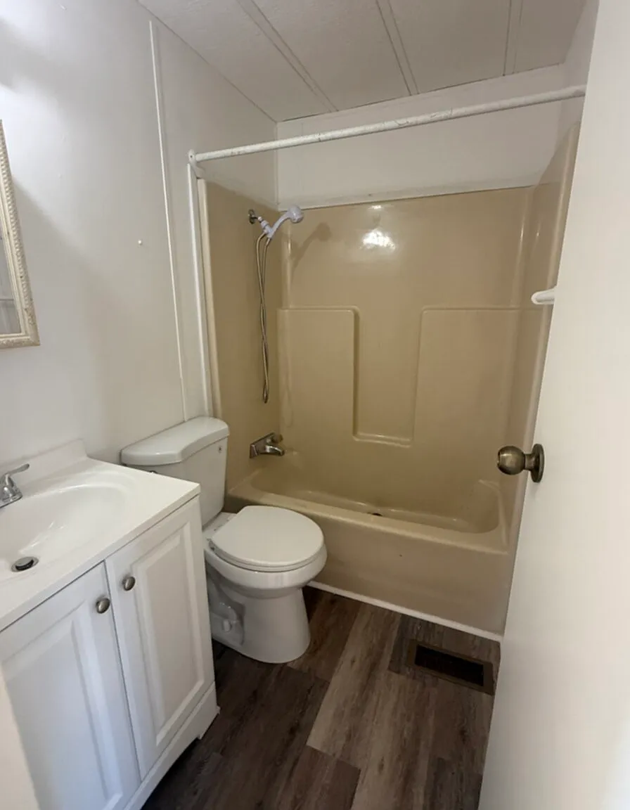3 bed, 2.0 bath, 1000 sqft, $1,200 — Photo 2