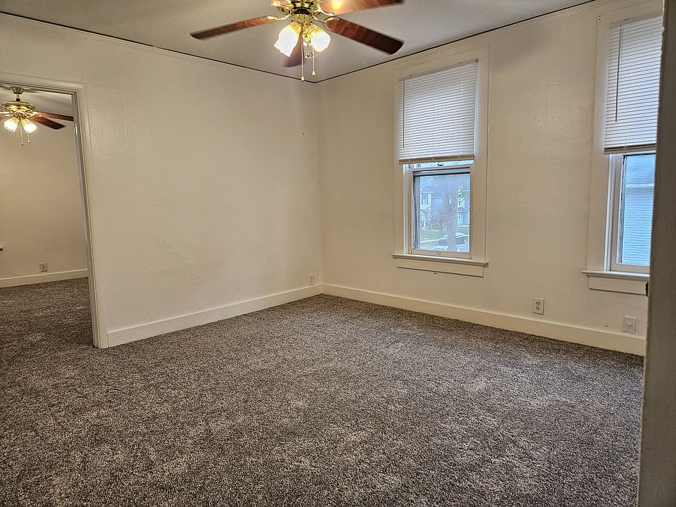 Living room to bedroom