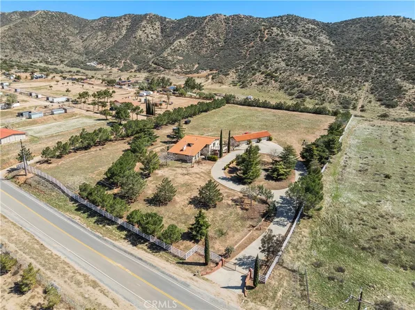 35610 Red Rover Mine Rd, Acton, CA 93510