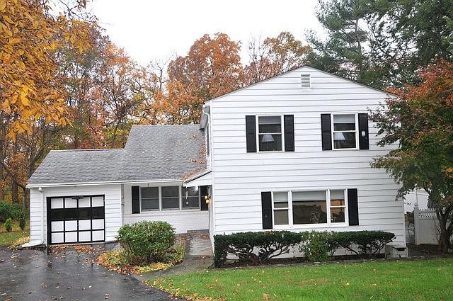 1st image of 2805 Walker Dr