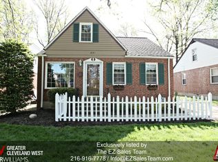 391 Huntmere Dr, Bay Village, OH 44140