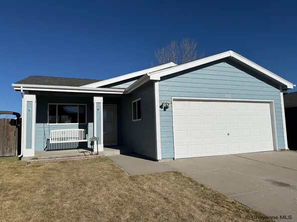 4716 Saddleback Dr, Cheyenne, WY 82001