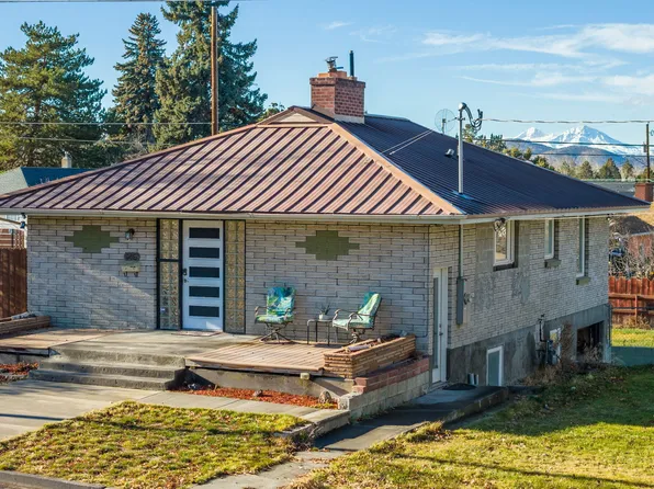 605 NW 10th St, Redmond, OR 97756