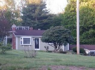 137 Turnpike Rd, Ashby, MA 01431