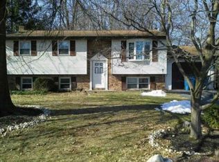 916 Hawthorn Ave, Mechanicsburg, PA 17055