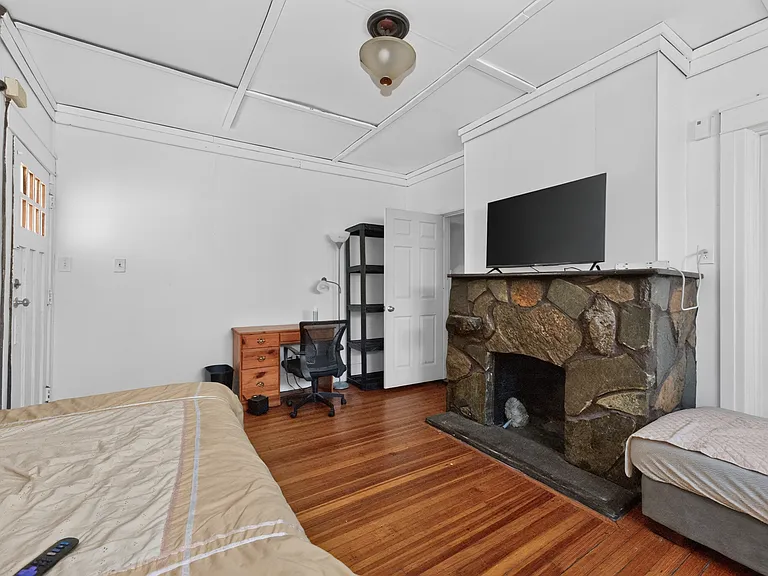27 McKinley St #1 — Photo 6