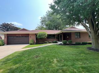 1610 Carlisle Ln, Dekalb, IL 60115