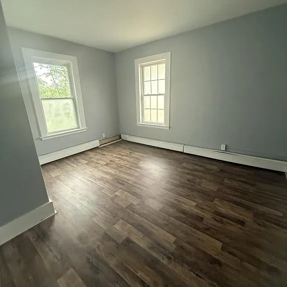 472 Burgess St #2 — Photo 3