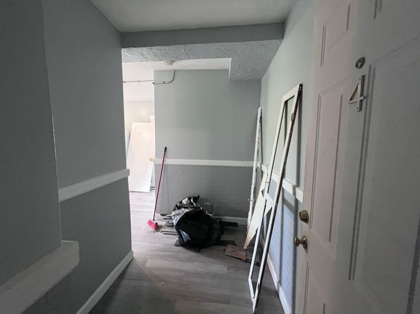 36 Lake St APT 4
