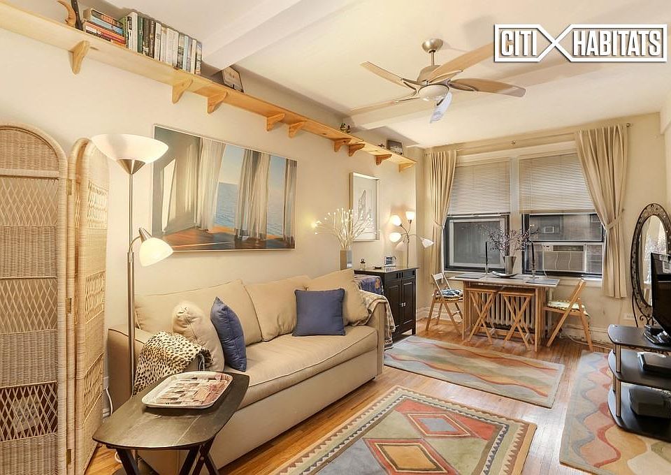 1st image of 457 W 57th St #511
