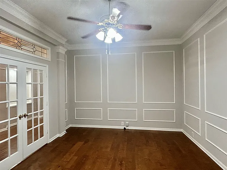 16807 Laguna Springs Dr — Photo 11