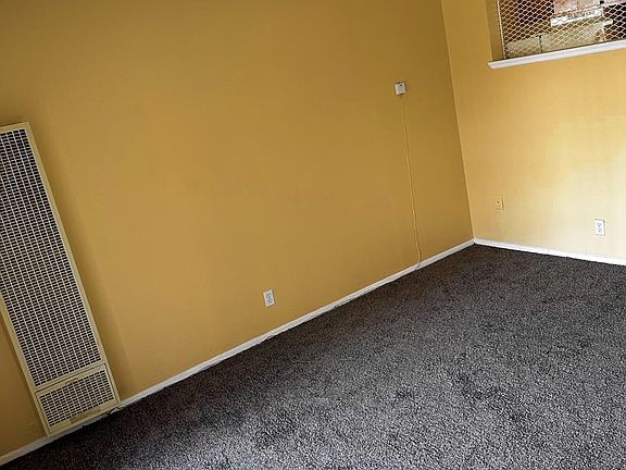 4th image of 2929 Van Buren Ave APT 6