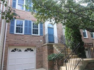 2018 Meadow Springs Dr, Vienna, VA 22182