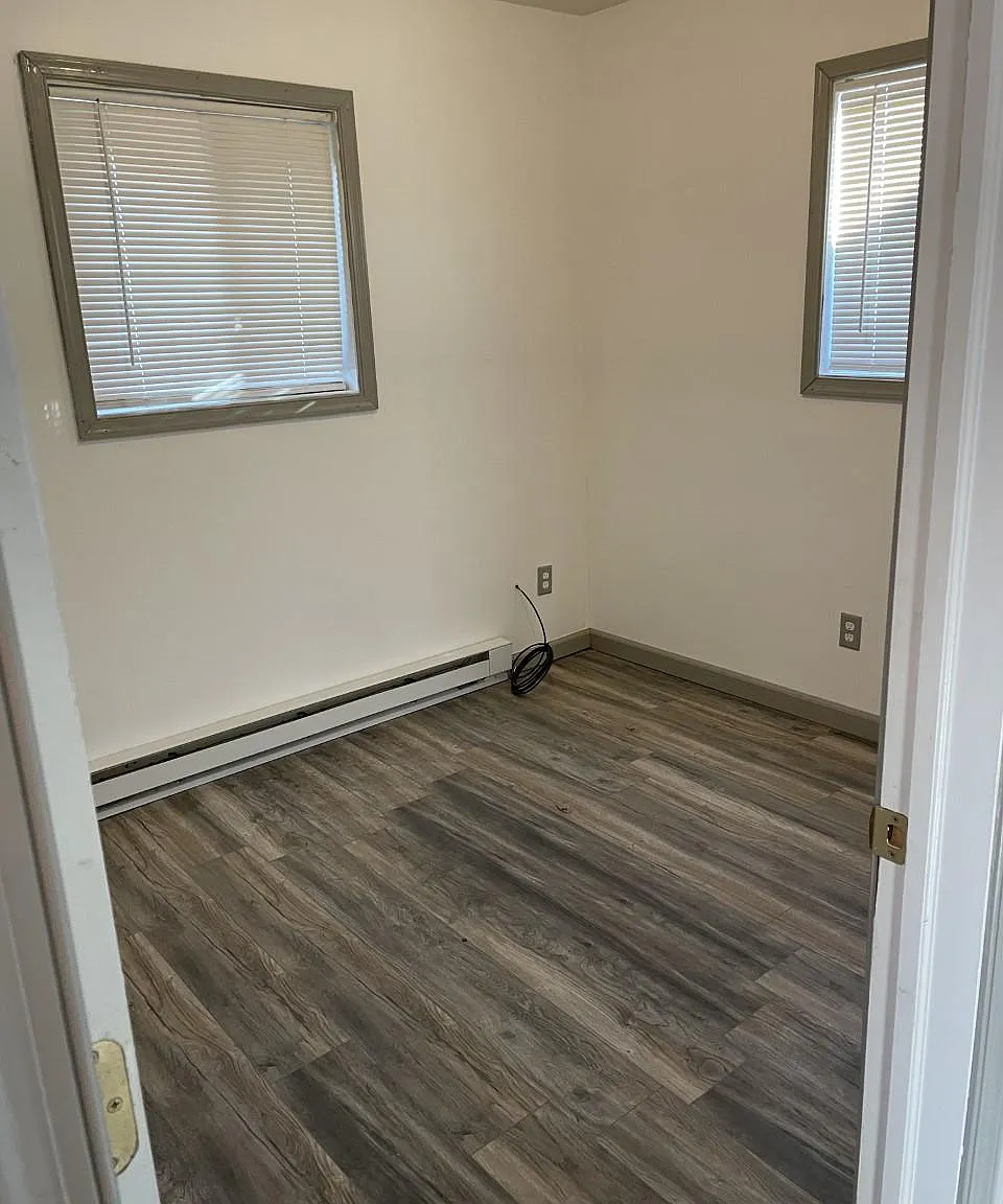 2 bed, 900 sqft, $1,800 — Photo 4