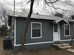 533 W College St, Seguin, TX 78155