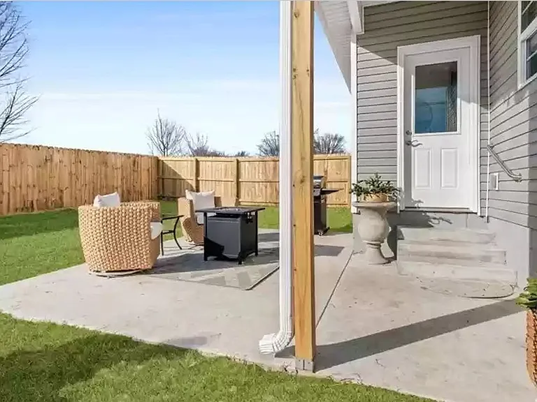 Come live in this brand new duplex in the heart of NWA — Photo 22