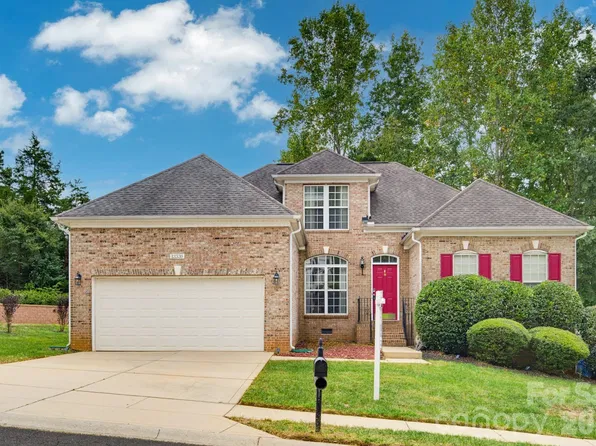 13330 Edgetree Dr, Pineville, NC 28134