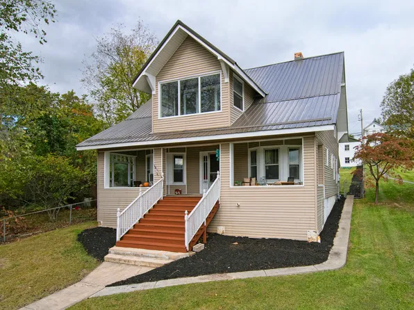 348 W Main St, Ronceverte, WV 24970