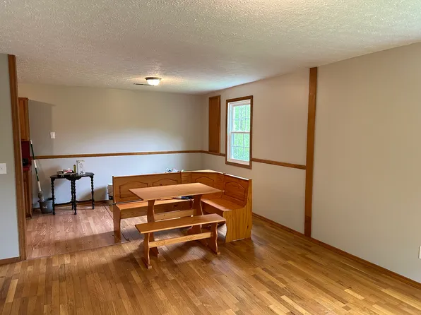 440 Featherbed Hollow Dr, Taylorsville, KY 40071