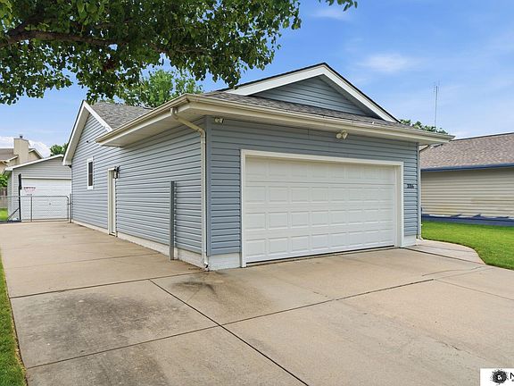 2nd image of 3316 Gregory St