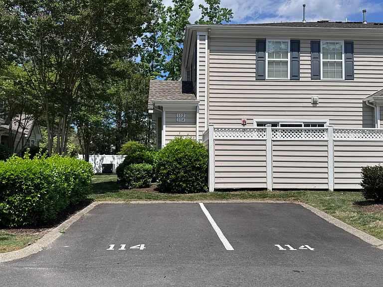 114 Ellis Dr — Photo 10