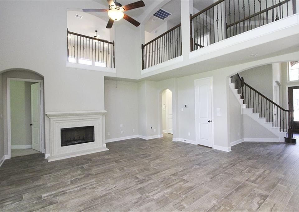 1st image of 32030 Eagle Nest Ln