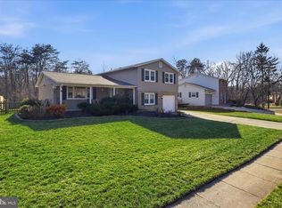 4797 Tapestry Dr, Fairfax, VA 22032