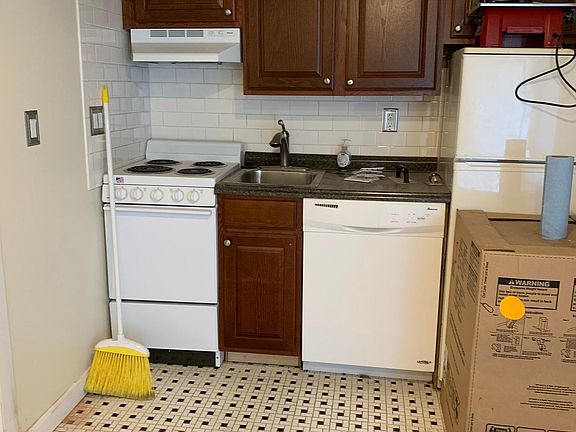 5th image of 1224 Narragansett Blvd APT G2