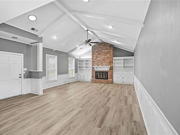 2nd image of 10463 N Carriage House Dr