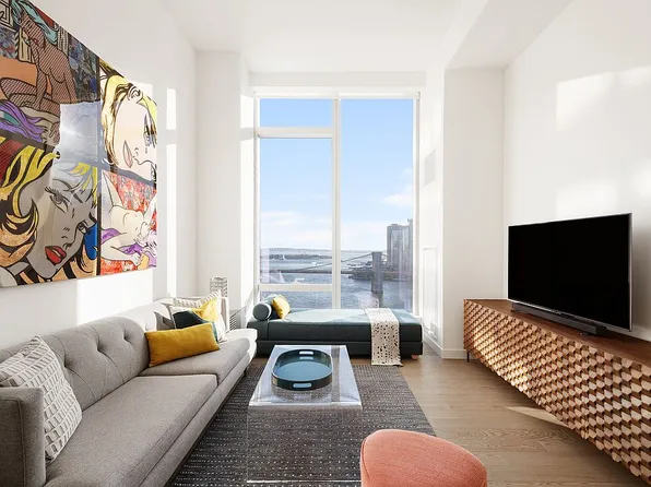 252 South St #30N, New York, NY 10002