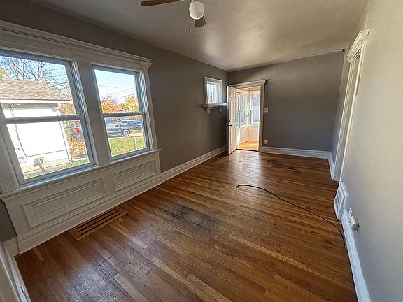 5th image of 27509 Lasslett St