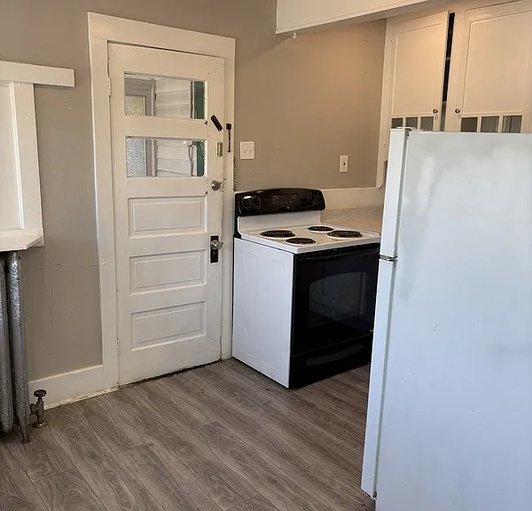 1060 Grand Ave #7 — Photo 1
