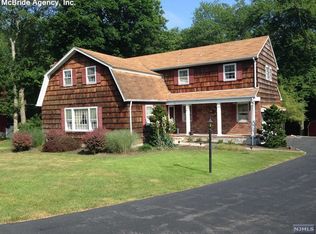 31 Teak Rd, Wayne, NJ 07470