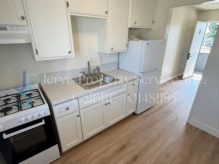 4610 E 52nd Dr #4 — Photo 5